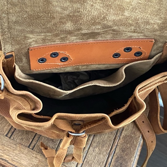 Saddleback 12 inch back pack WITHOUT WERRO BAG ATTACHMENT - Picture 3 of 7